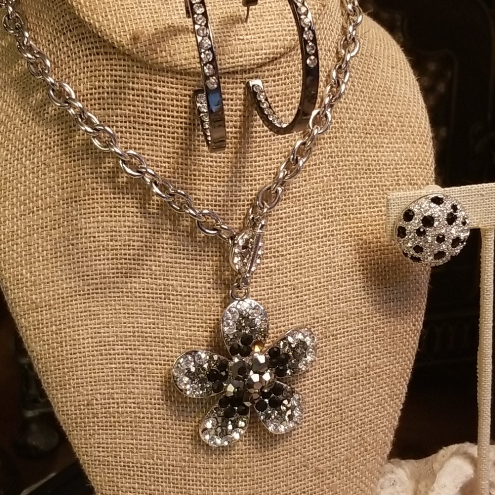 Black & Clear Rhinestone 11-Item Jewelry Bundle - Picture 2 of 16